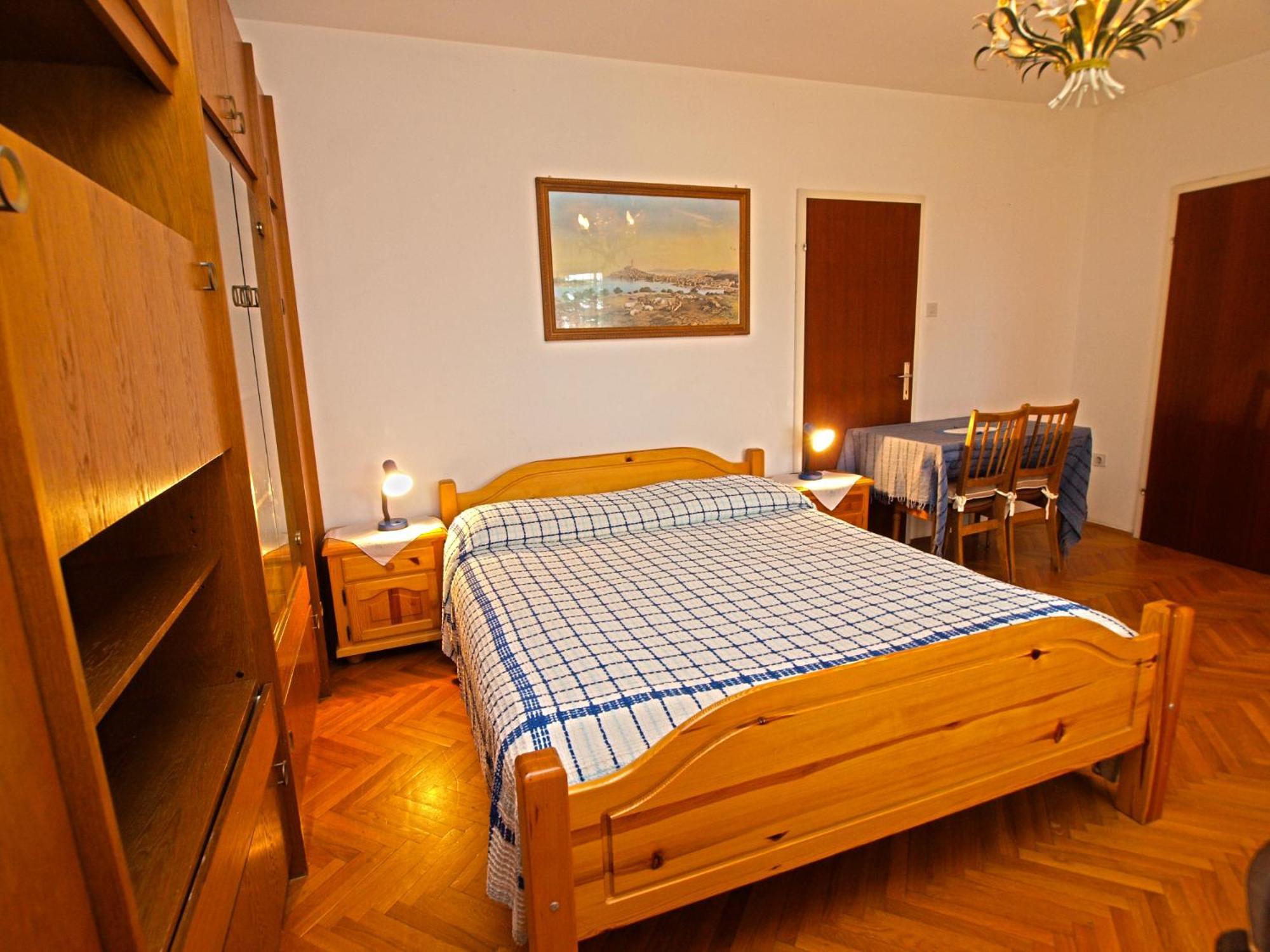 Rooms Milan 1370 Ровин Екстериор снимка
