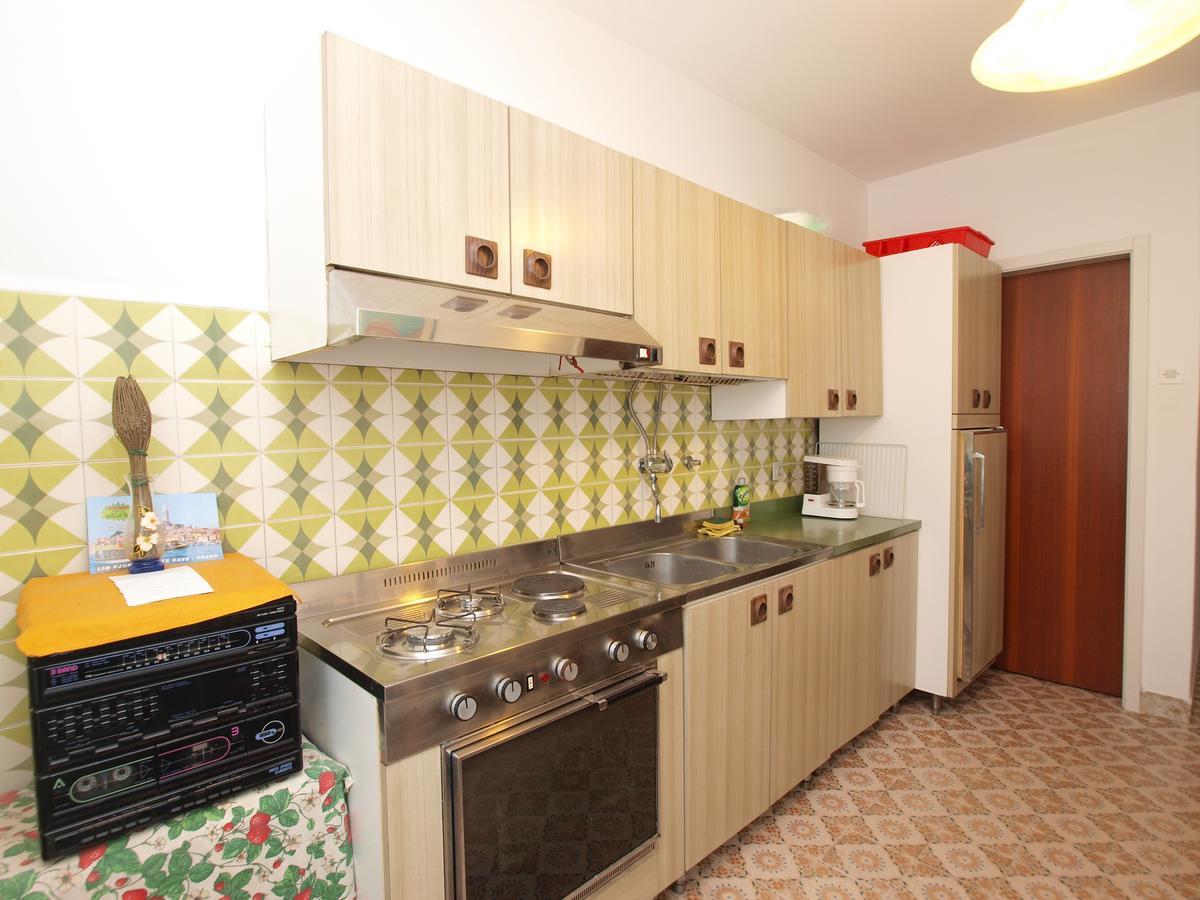 Rooms Milan 1370 Ровин Екстериор снимка