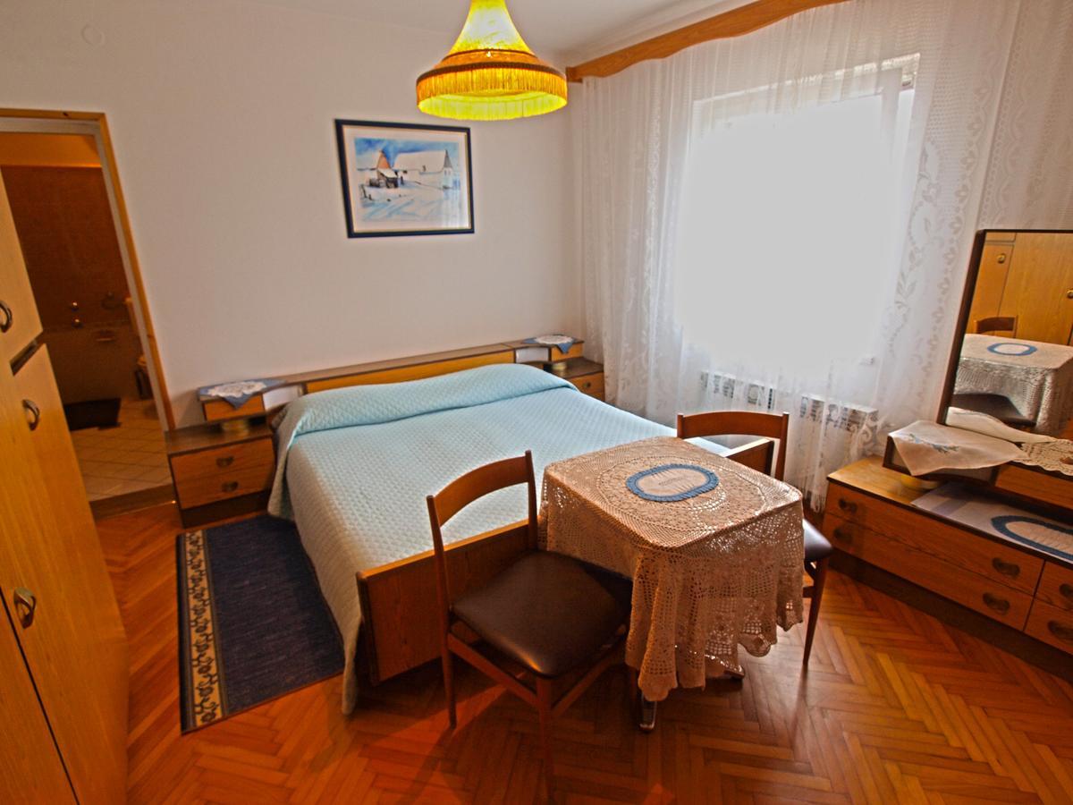 Rooms Milan 1370 Ровин Екстериор снимка
