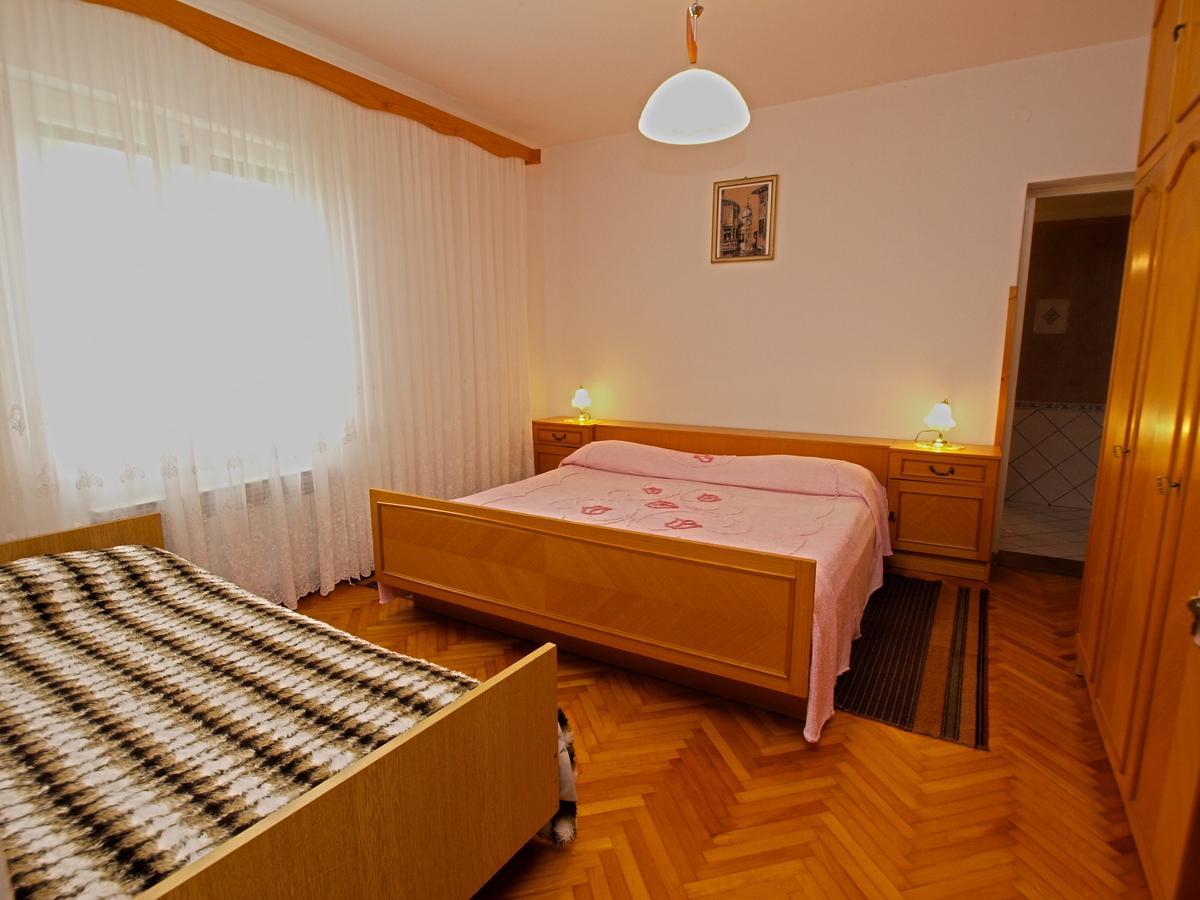 Rooms Milan 1370 Ровин Екстериор снимка