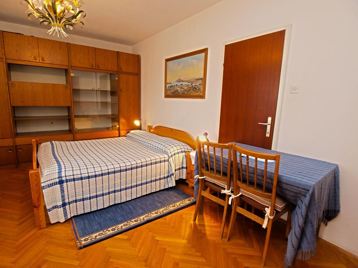 Rooms Milan 1370 Ровин Екстериор снимка