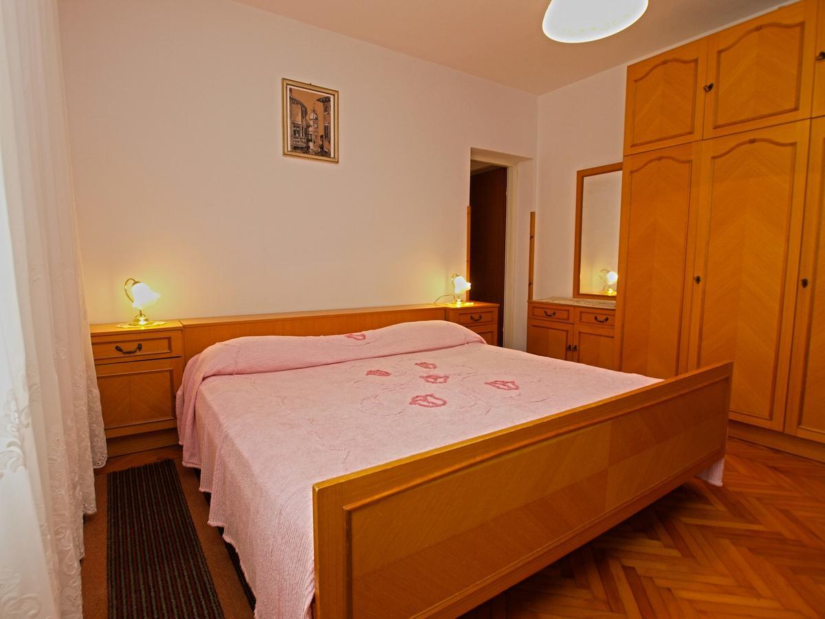 Rooms Milan 1370 Ровин Екстериор снимка